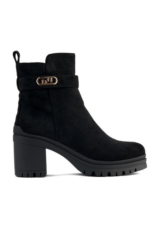 black Inomens boots on the heel black Inomens boots on the heel