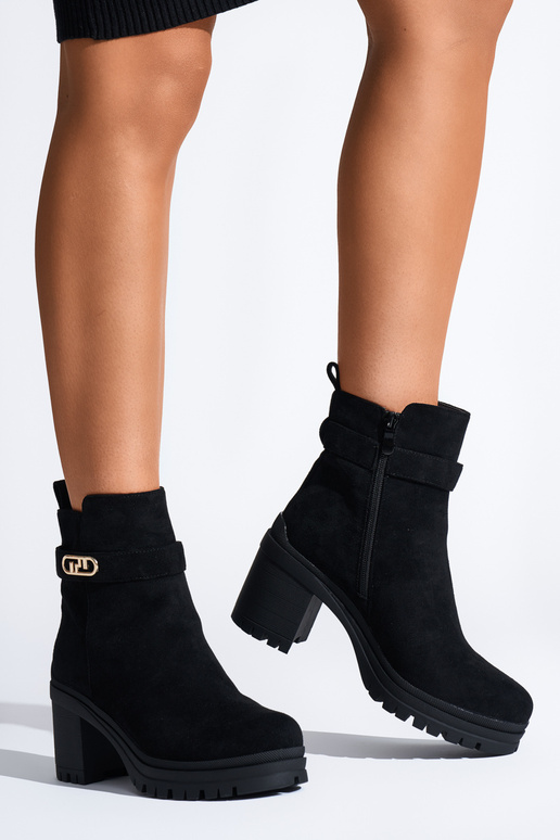 black Inomens boots on the heel black Inomens boots on the heel