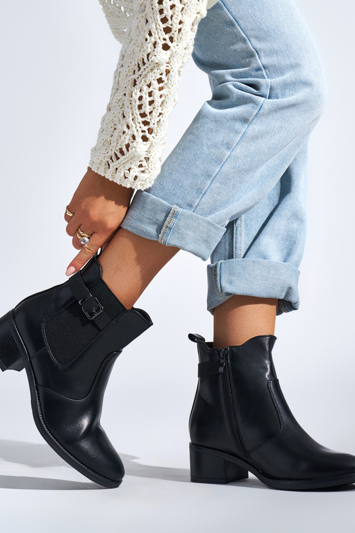 Czarne botki damskie na niskim słupku