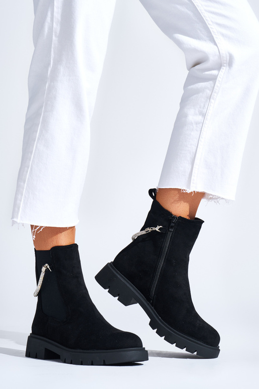 black Inomens boots z ozdobnym...