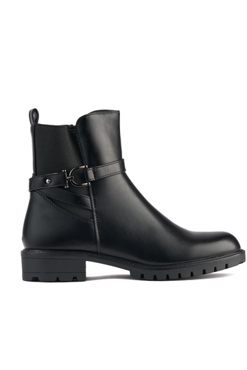 black Inomens boots Inith a...