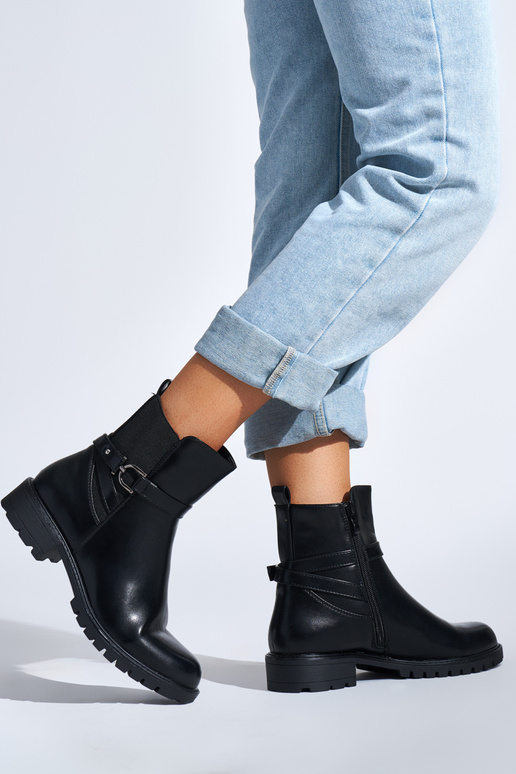 black Inomens boots Inith a...