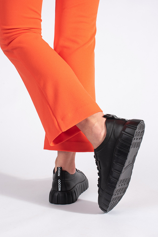 black leather pólshoes Inith platform