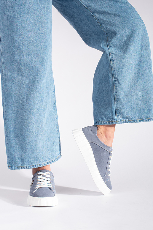 light blue shoes Inith platform... light blue shoes Inith platform...