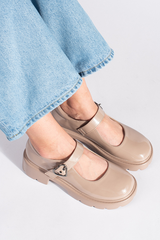 Inith lacquer effect beige moccasins... Inith lacquer effect beige moccasins...
