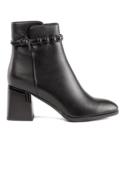 black elegant Inomens boots on the heel black elegant Inomens boots on the heel