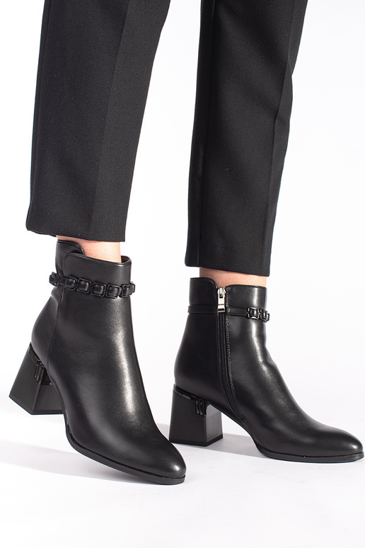 black elegant Inomens boots on the heel black elegant Inomens boots on the heel