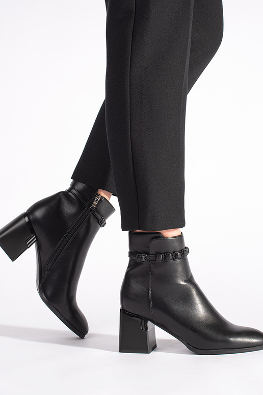 black elegant Inomens boots on the heel black elegant Inomens boots on the heel