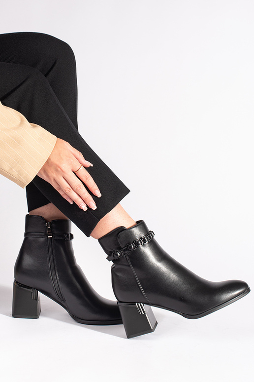 black elegant Inomens boots on the heel black elegant Inomens boots on the heel