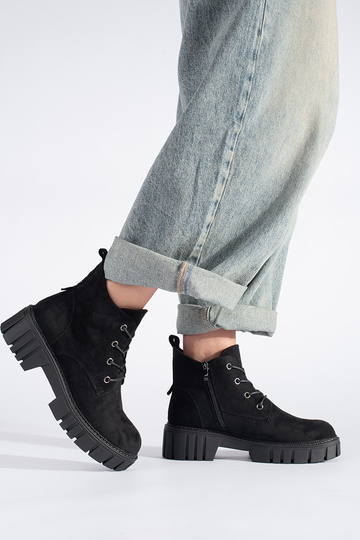 black tied boots of suede... 2