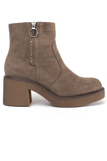 beige of suede ankle boots...