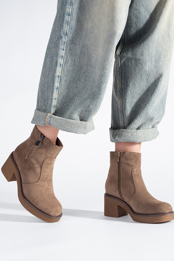 beige of suede ankle boots... 2