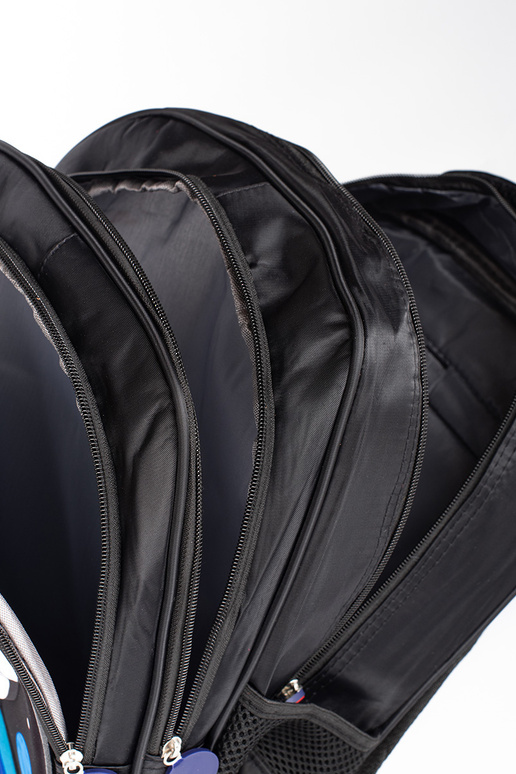 black backpack dziecięcy z kosmonautą