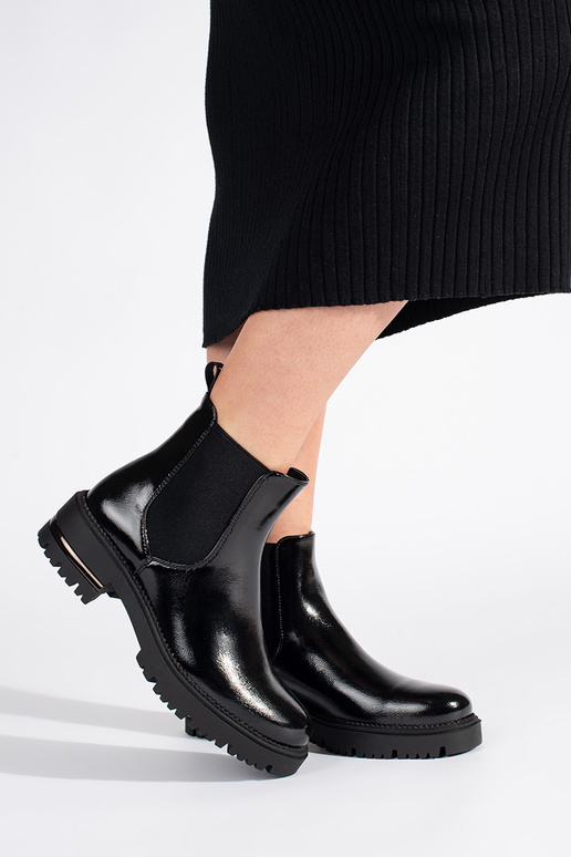 Inith lacquer effect Inomens boots... Inith lacquer effect Inomens boots...