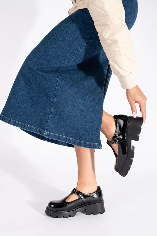 juodos spalvos lakuotas moteriški...