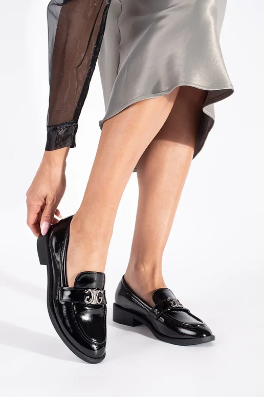 The classic model black lacquered... The classic model black lacquered...