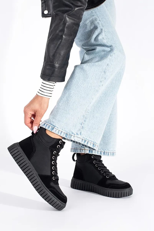 black boots made of natural leather... black boots made of natural leather...