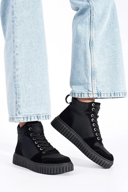 black boots made of natural leather... black boots made of natural leather...