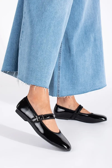 black lacquered ballerinas 2