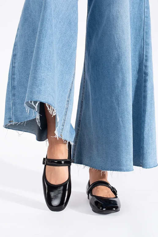 Czarne lakierowane baleriny damskie