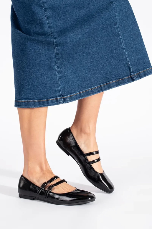 black lacquered ballerinas Inith clasp black lacquered ballerinas Inith clasp