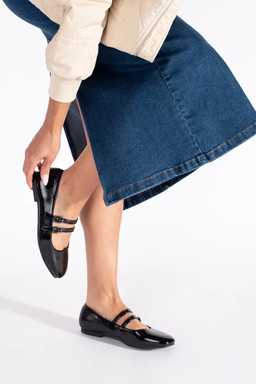 black lacquered ballerinas Inith clasp black lacquered ballerinas Inith clasp