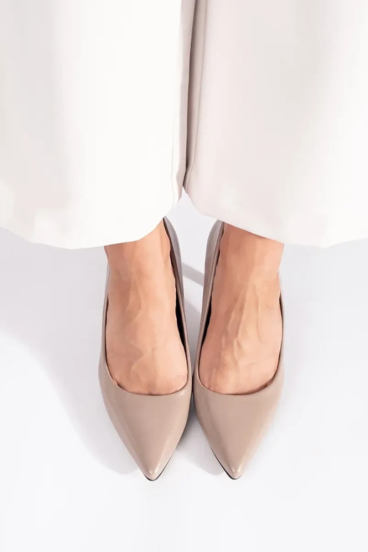 The classic model elegant beige High...