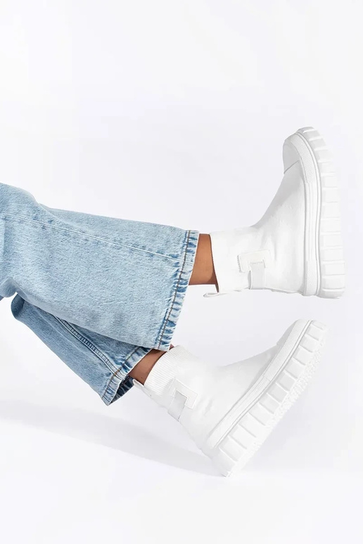 INhite color high shoes Inith platform