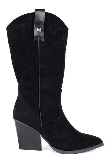 Czarne zamszowe kowbojki...