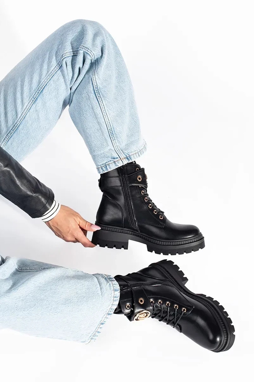 black Inomens boots Inith a... black Inomens boots Inith a...