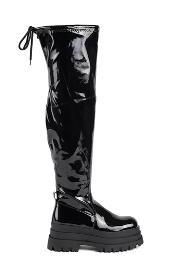 black lacquered musketeers...