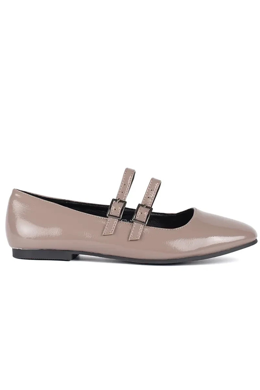 beige lacquered ballerinas Inith clasp beige lacquered ballerinas Inith clasp