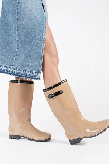 Beige patent rubber boots 2
