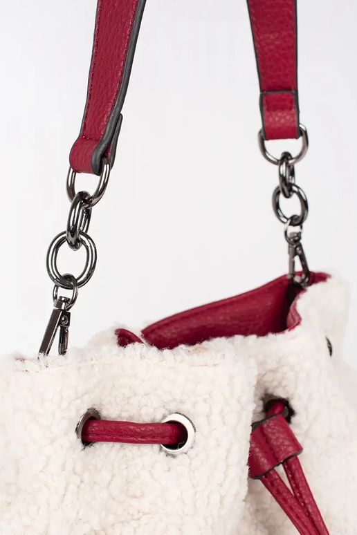 Red elegant handbag with fur