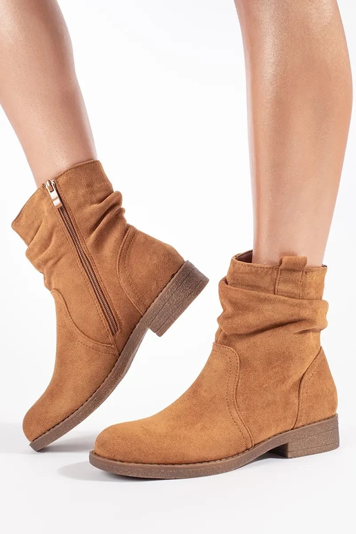 Rudos spalvos kaubojiško stiliaus batai