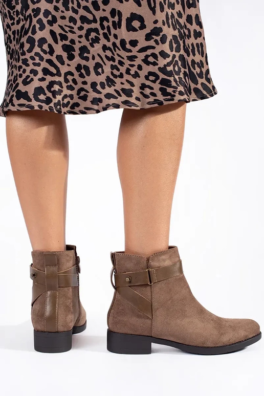 Beżowe zamszowe botki damskie