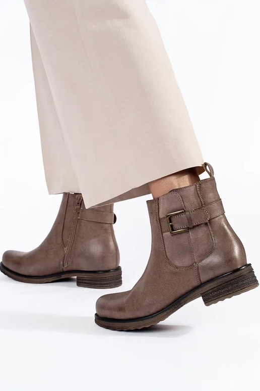 brown women's shoes on a low heel brown women's shoes on a low heel