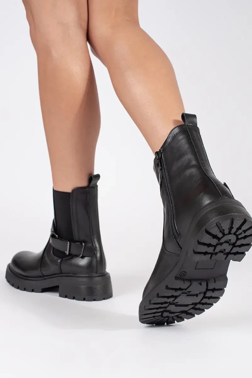 Black leather women's platform shoes... Black leather women's platform shoes...