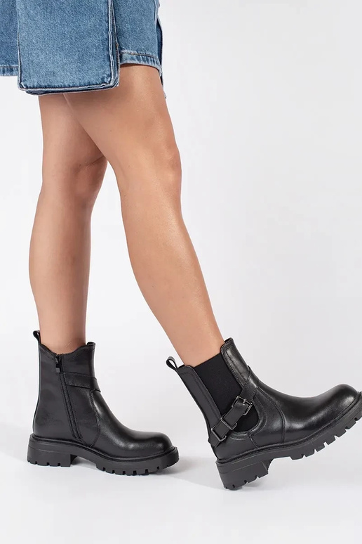 Black leather women's platform shoes... Black leather women's platform shoes...