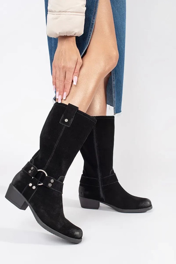 Black leather cowboy boots... 2