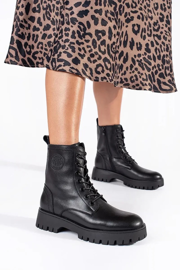 Black lace-up women's... 2