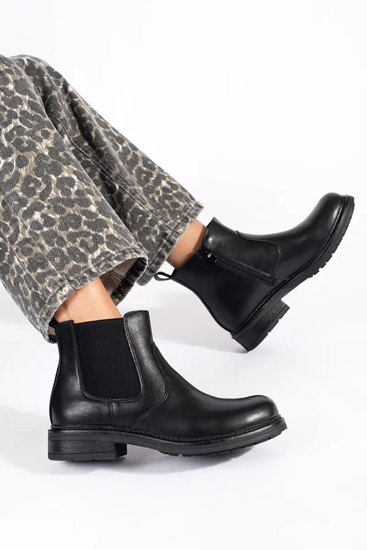 black women's Chelsea boots made of... black women's Chelsea boots made of...