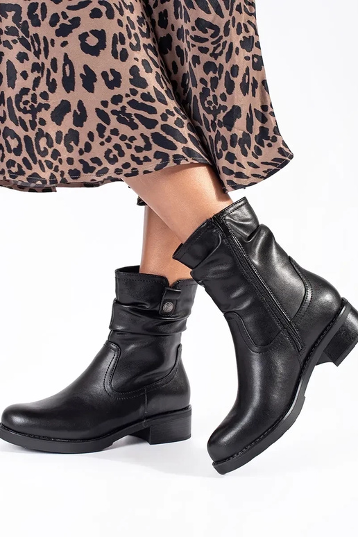 black leather insulated women's shoes... black leather insulated women's shoes...