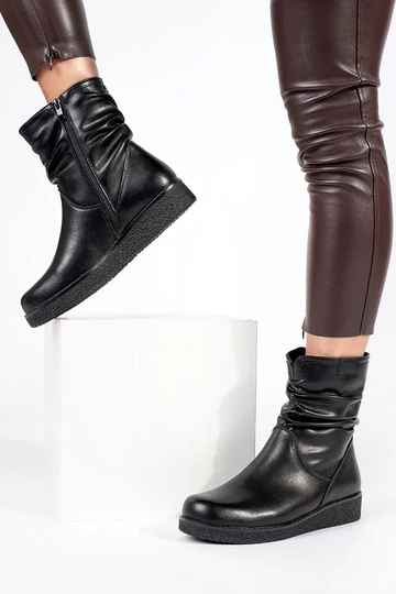 Black leather women's... 2
