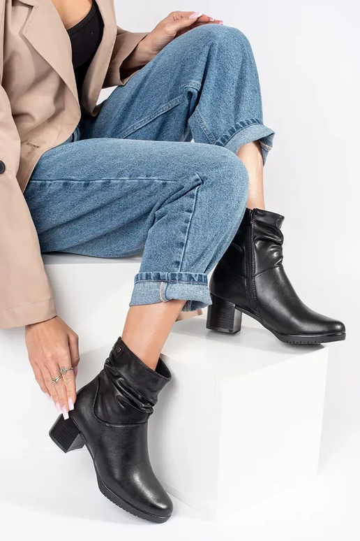 black leather women's heeled boots... black leather women's heeled boots...