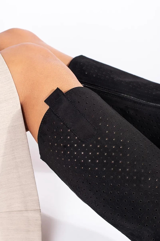 Ażurowe czarne oficerki zamszowe