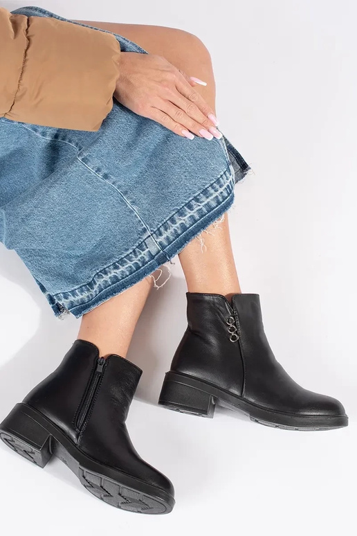 Black classic women's low-heeled boots