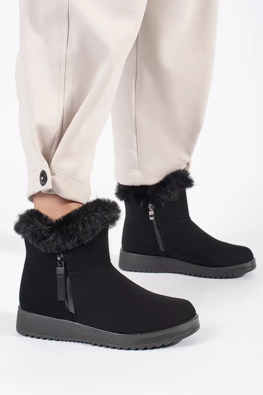 Women's comfortable boots with fur in...