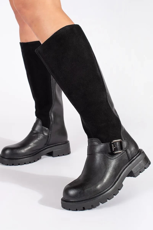 Black leather women's platform boots... Black leather women's platform boots...
