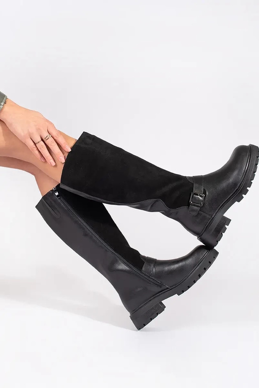 Black leather women's platform boots... Black leather women's platform boots...